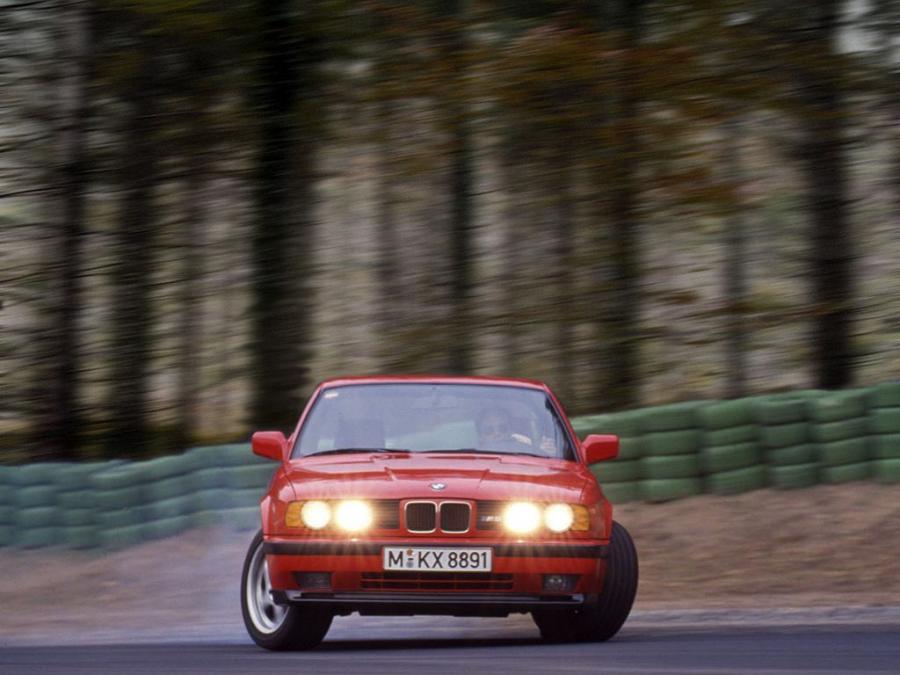  BMW M5 Sedan (E34) 1991 года  (WW) (фото 36 из 42)